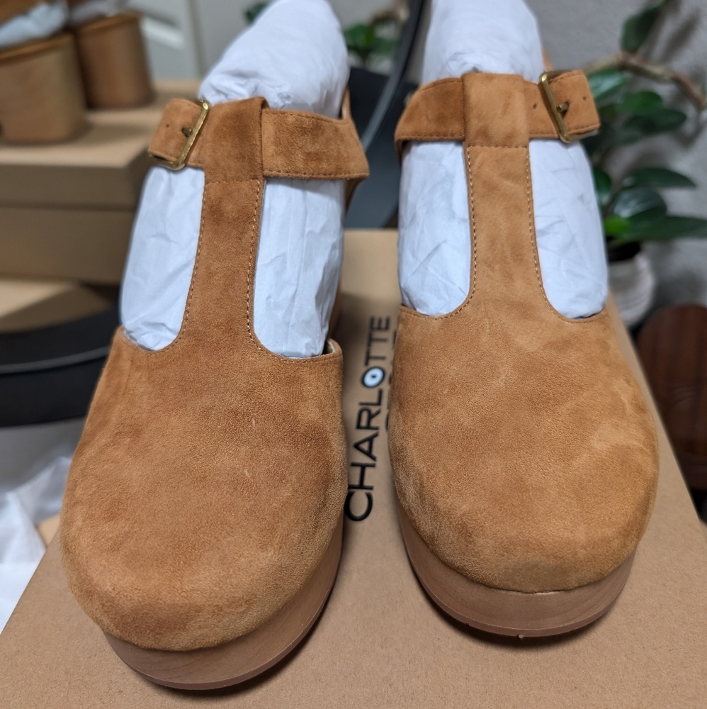 Charlotte Stone Molly Suede in Bamboo